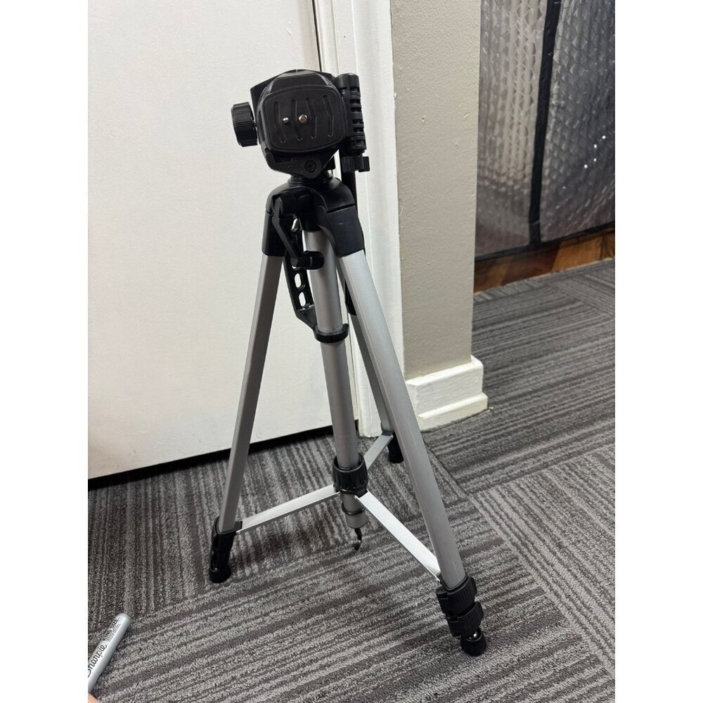 Amazon Basics 60-Inch LightweightTripod With Bag, Black